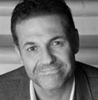 ماه آوا خالد حسینی